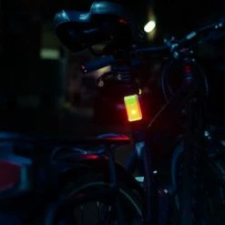 Lampe De Signalisation 2 LEDs Pour Cycliste ClipLight Wowow -Pas Cher Vélo Magasin lampe de signalisation 2 leds pour cycliste cliplight wowow full 5