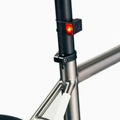 Lampe Vélo LED Arrière Block Bookman 18 Lumens -Pas Cher Vélo Magasin lampe velo led arriere block bookman 18 lumens full 4