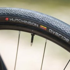 Pneu Gravel Hutchinson Overide Reinforced Tubeless Ready 700 -Pas Cher Vélo Magasin overide.hutchinson