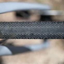 Pneu Gravel Hutchinson Overide Reinforced Tubeless Ready 700 -Pas Cher Vélo Magasin overide.hutchinson piste