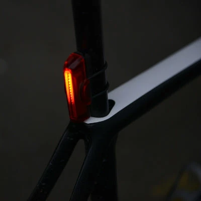 Phare Arrière Vélo Rechargeable USB Slimline Ultratorch Oxford 6 Phare Arrière Vélo Rechargeable USB Slimline Ultratorch Oxford – Image 4