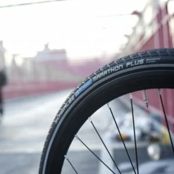 Pneu Vélo Schwalbe Marathon Plus 26 Pouces -Pas Cher Vélo Magasin pneu velo schwalbe marathon plus 26 pouces full 5