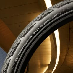 Pneu Vélo Schwalbe Marathon Efficiency 700 /28 Pouces -Pas Cher Vélo Magasin pneu velo touring marathon efficiency schwalbe